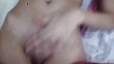 Gadis berambut cokelat menerima penis besar ngentotin selingkuhan dalam video buatan sendiri yang panas